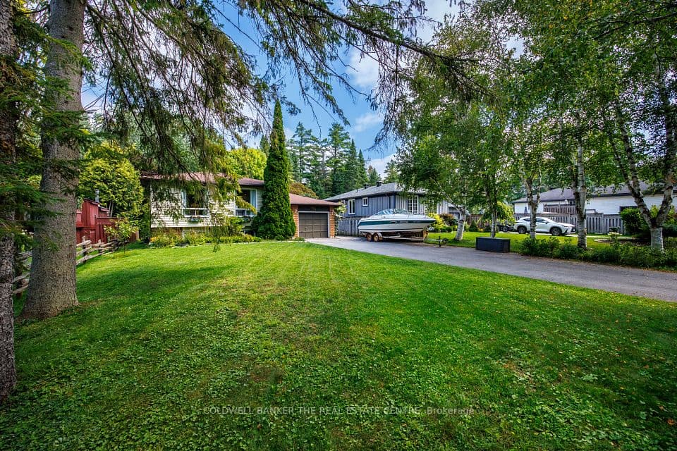 3211 Cowan Avenue, Innisfil, ON L9S 2K2 – main photo