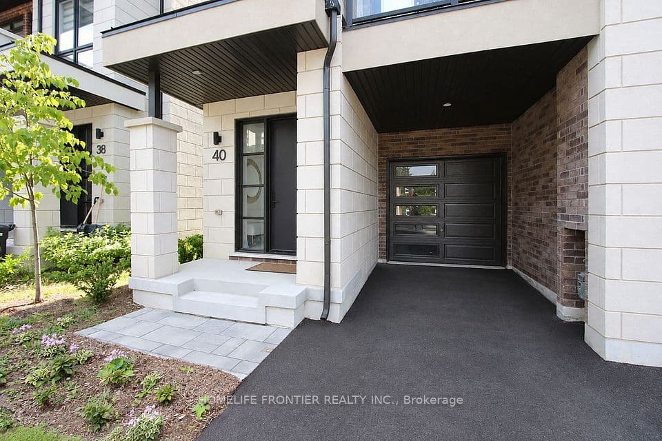 40 Chiara Rose Lane, Richmond Hill, ON L4E 1H4 – photo 2
