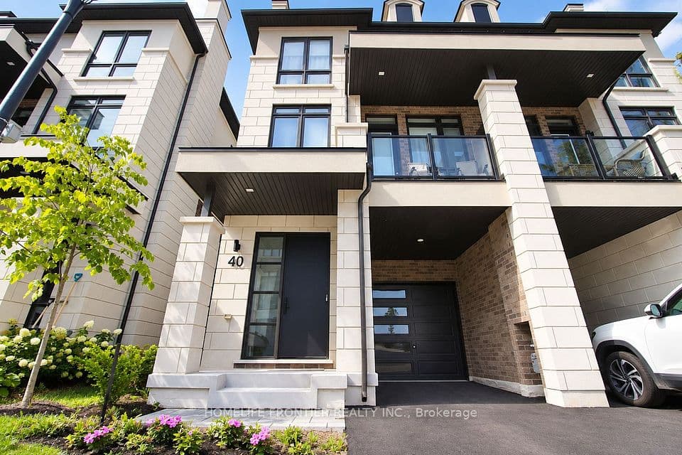 40 Chiara Rose Lane, Richmond Hill, ON L4E 1H4 – main photo