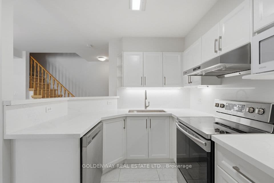 151 Townsgate Drive 63, Vaughan, ON L4J 8J7 – photo 3
