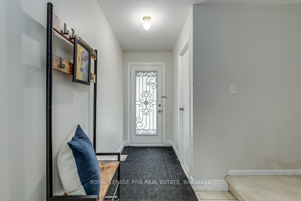 17 New Port Way, Markham, ON L3T 5G3 – photo 3