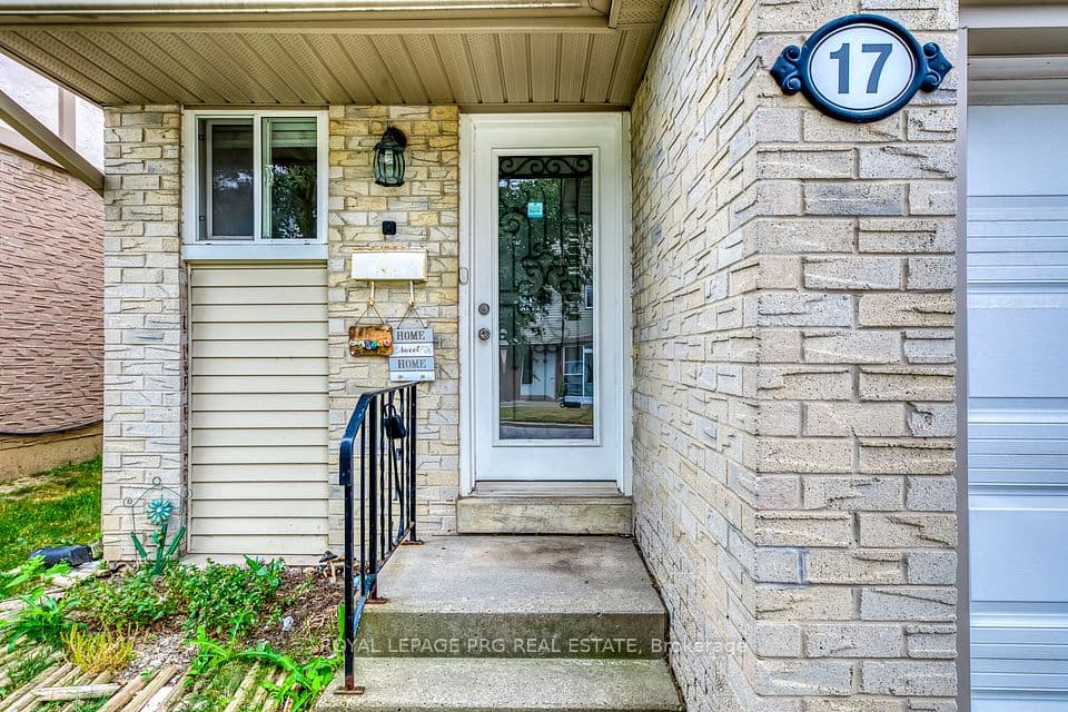 17 New Port Way, Markham, ON L3T 5G3 – photo 2