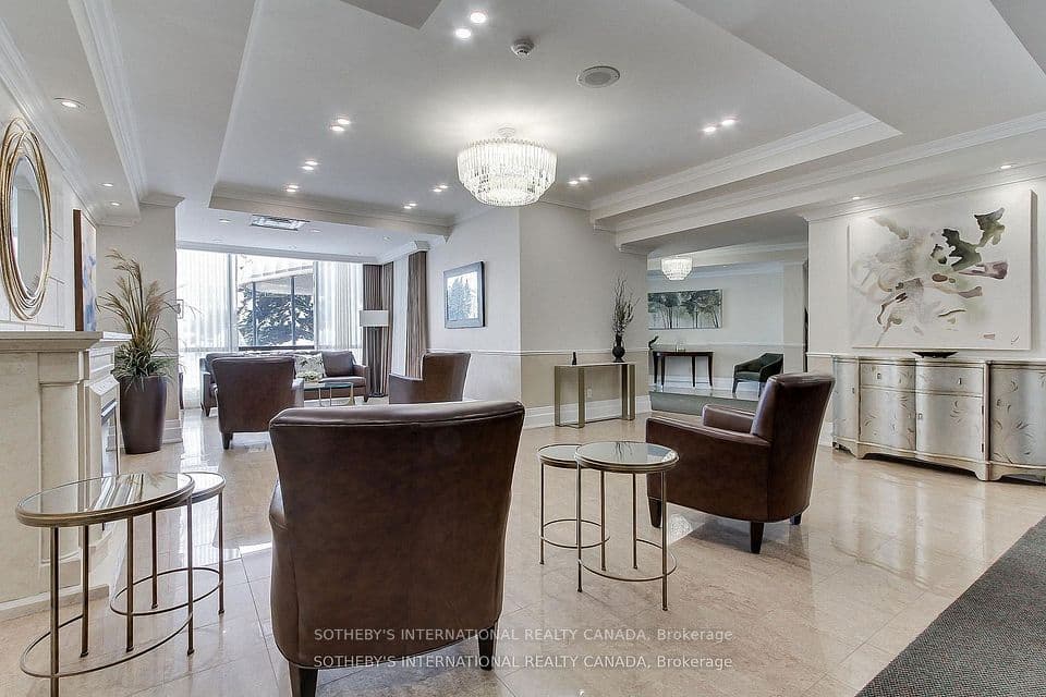 40 Harding Boulevard W 301, Richmond Hill, ON L4C 9S5 – photo 3
