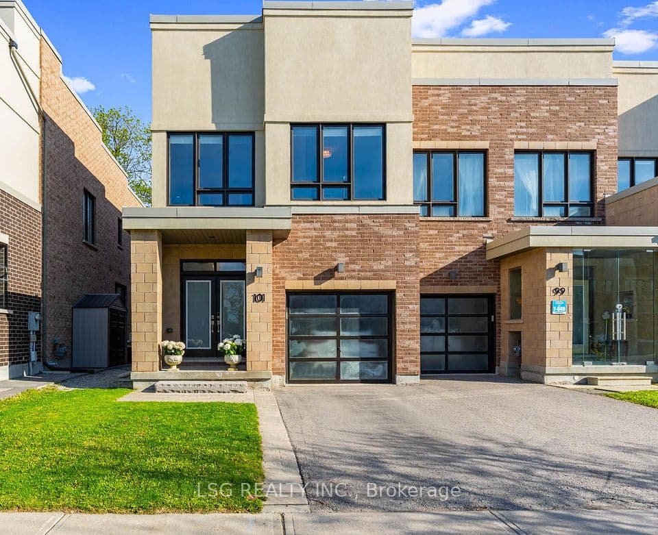 101 Dariole Drive, Richmond Hill, ON L4E 0Y8 – main photo