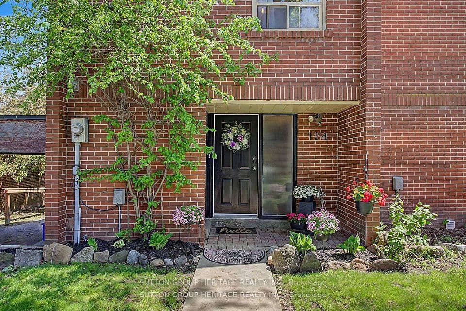 124 Wales Avenue, Markham, ON L3P 3K2 – photo 2
