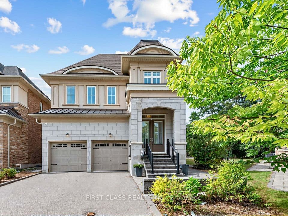 16 Macdonald Court, Richmond Hill, ON L4E 1E9 – main photo