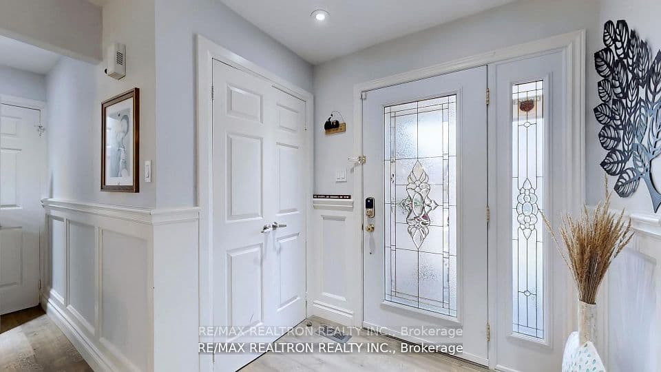 200 Mccaffrey Road, Newmarket, ON L4J 1V9 – photo 2