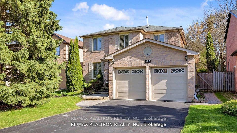 200 Mccaffrey Road, Newmarket, ON L4J 1V9 – main photo