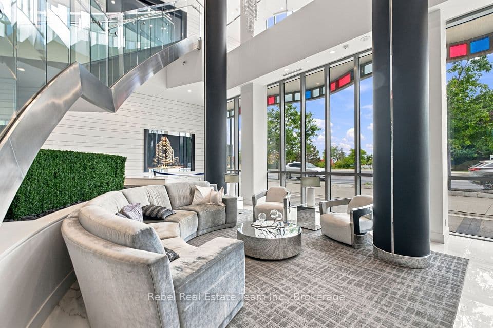 9471 Yonge Street 635, Richmond Hill, ON L4C 0Z5 – photo 2