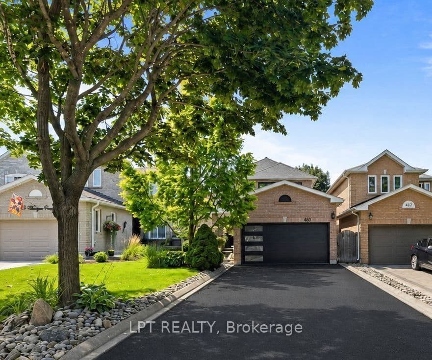 416 Flanagan Court, Newmarket, ON L3X 2E9 – main photo