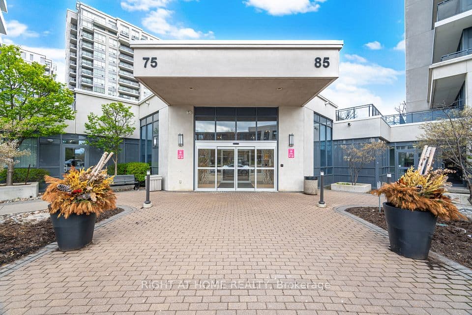 85 North Park Road 612, Vaughan, ON L4J 0H9 – photo 3