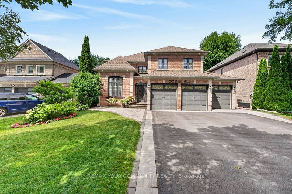 786 Exceller Circle, Newmarket, ON L3X 1P5 – photo 2