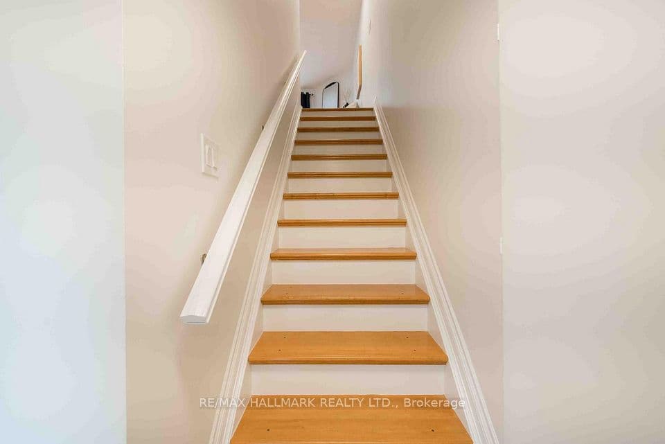 12439 Ninth Line 209, Whitchurch-Stouffville, ON L4A 1E5 – photo 3