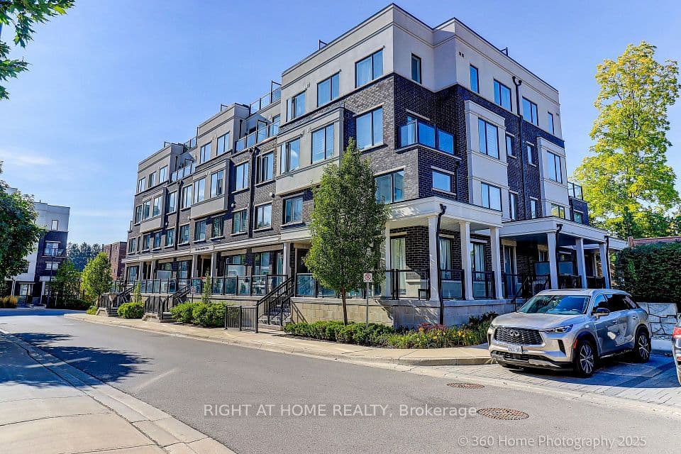 200 Alex Gardner Circle 28, Aurora, ON L4G 3G5 – main photo