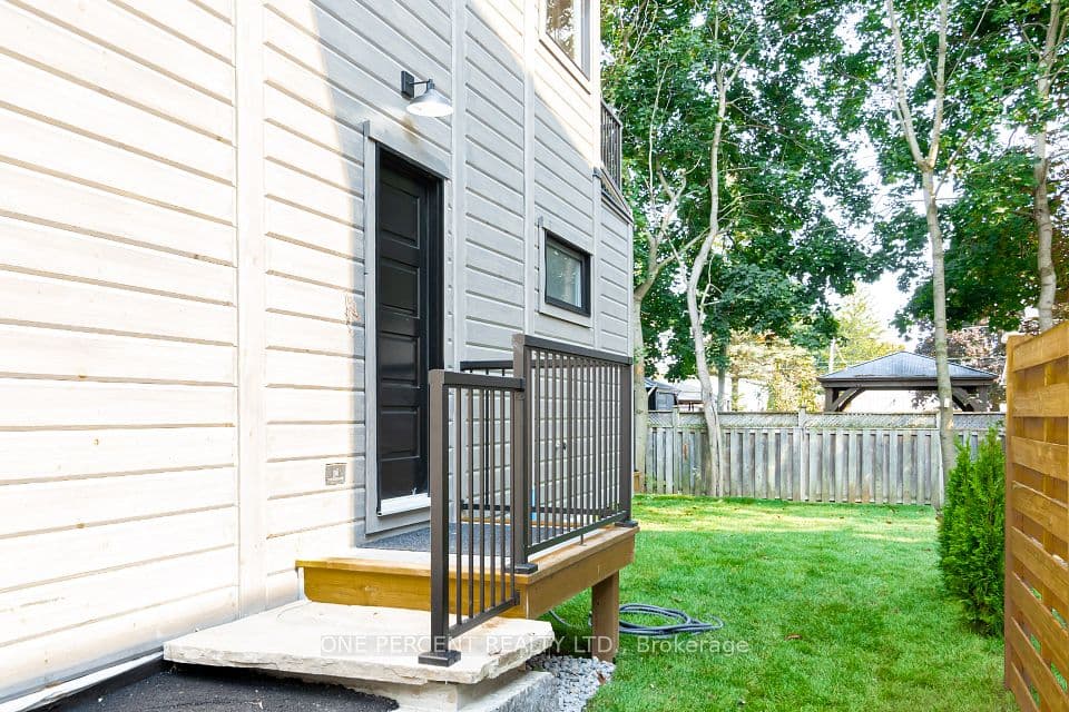 57 Rosehill Drive, Whitchurch-Stouffville, ON L4A 2Y3 – photo 2