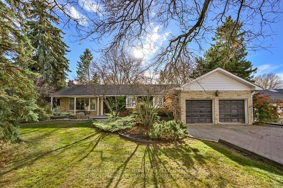 23 Denham Drive, Richmond Hill, ON L4C 6H6 – photo 3