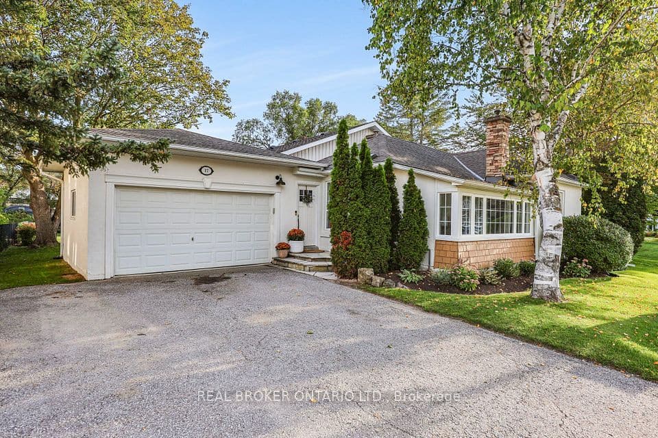 17 Mill Street, East Gwillimbury, ON L0G 1M0 – main photo