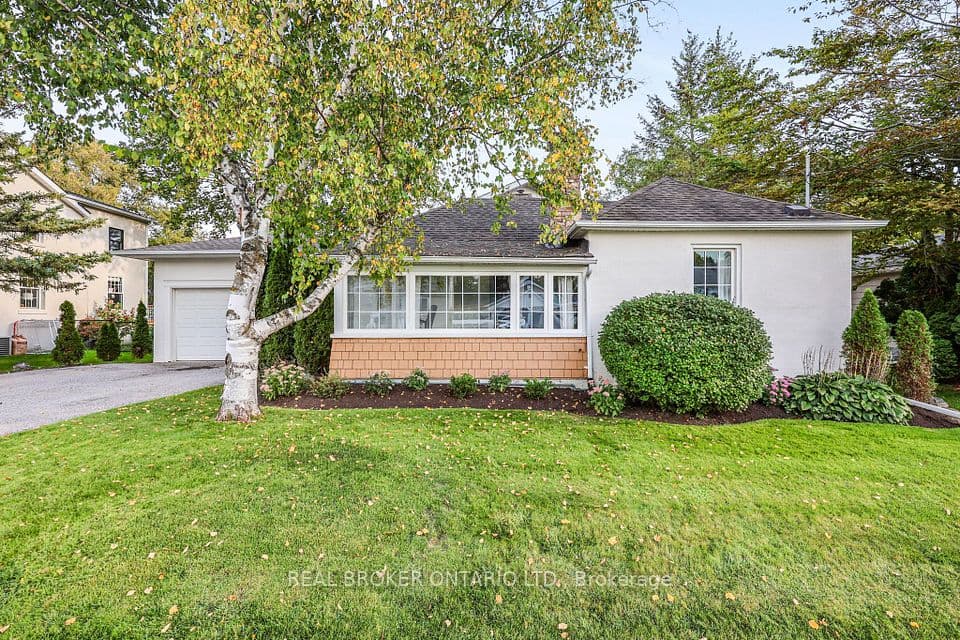 17 Mill Street, East Gwillimbury, ON L0G 1M0 – photo 2