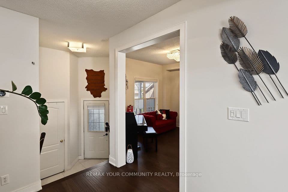 21 English Oak Drive, Richmond Hill, ON L4E 3W1 – photo 3