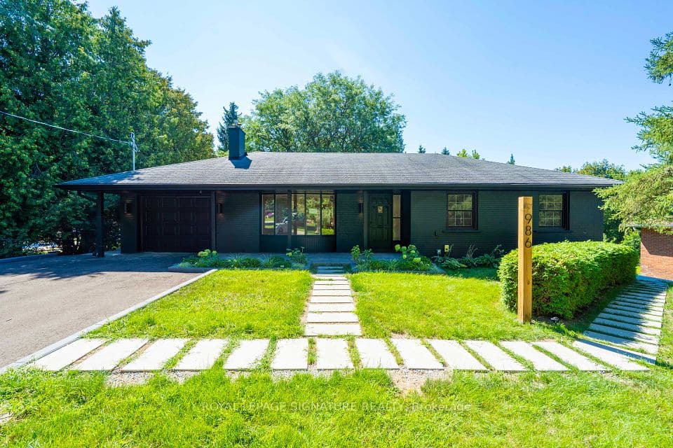 986 Srigley Street, Newmarket, ON L3Y 1Y3 – main photo