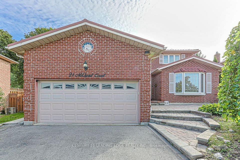 21 McQuaid Court, East Gwillimbury, ON L9N 1E8 – photo 2