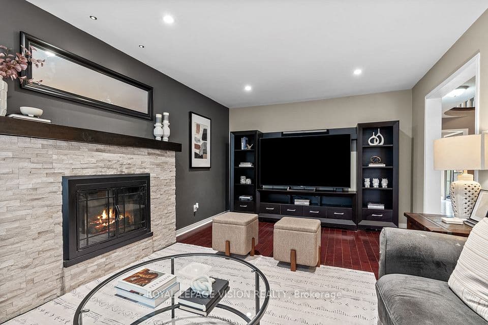 83 Bergin Road, Newmarket, ON L3X 1S2 – photo 2