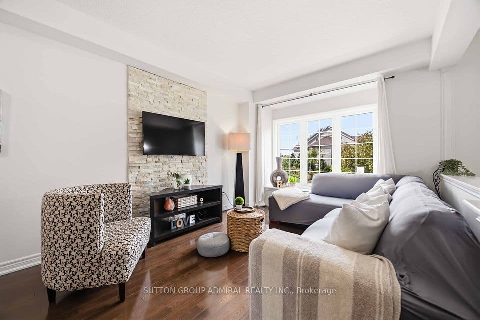 71 Puccini Drive 4, Richmond Hill, ON L4E 4X8 – photo 3
