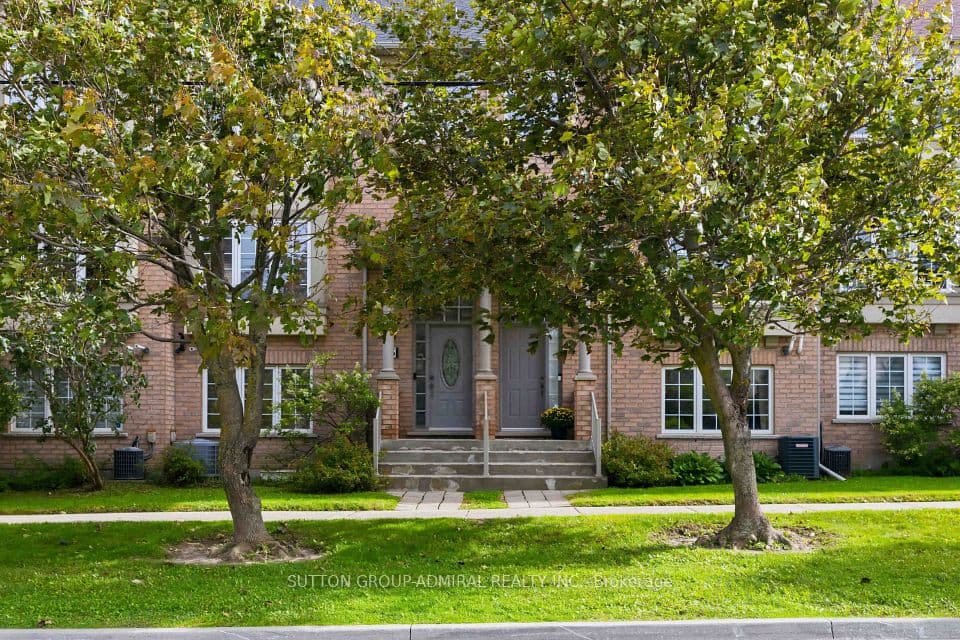 71 Puccini Drive 4, Richmond Hill, ON L4E 4X8 – photo 2