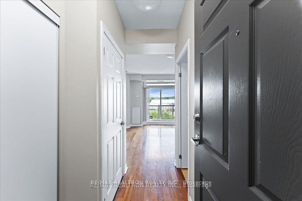 15450 Yonge Street 304, Aurora, ON L4G 0K1 – photo 2