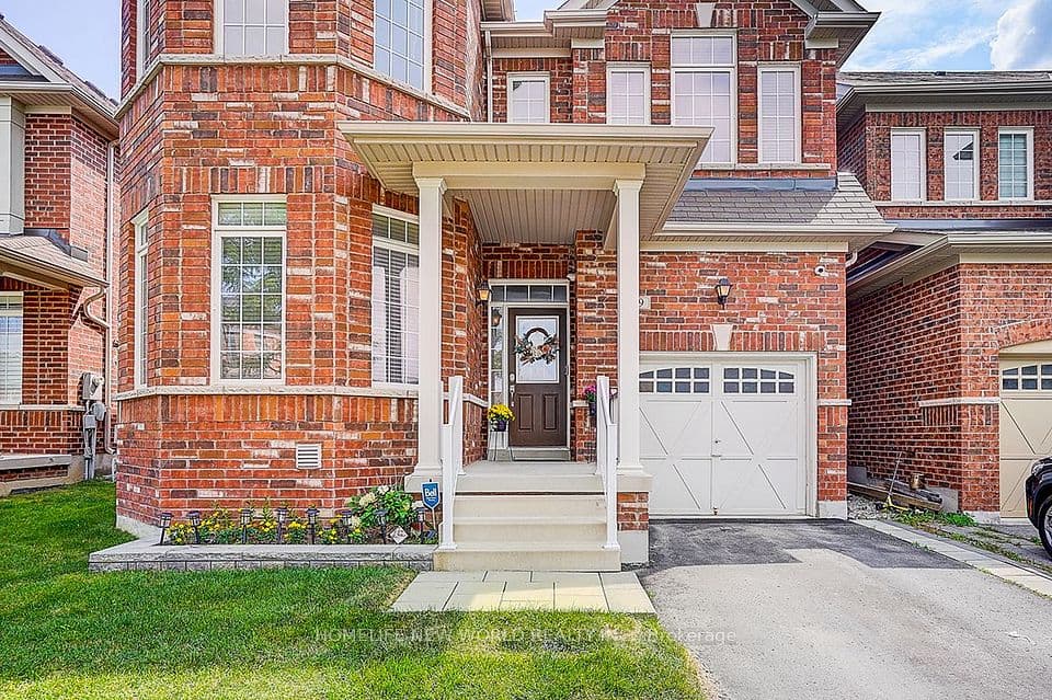 39 James Parrott Avenue, Markham, ON L6E 0J8 – photo 3
