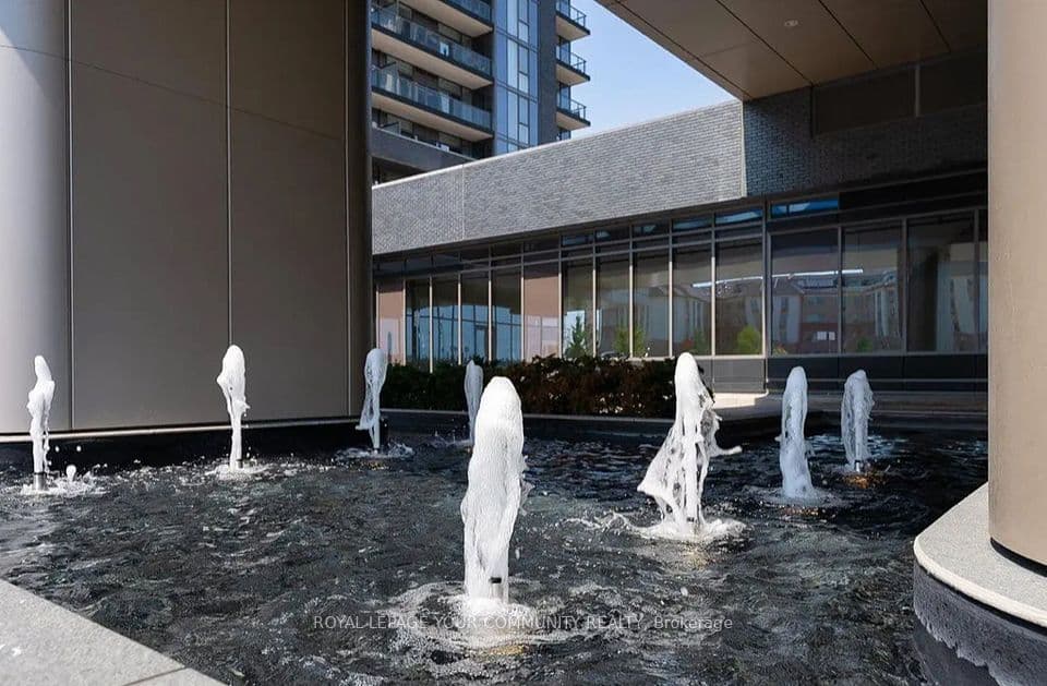 20 Gatineau Drive 404, Vaughan, ON L4J 0L3 – photo 2