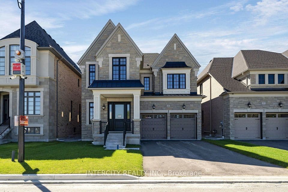 33 Gianvito Crescent, King, ON L7B 0T2 – main photo