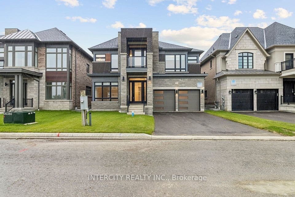 15 Garriock Hall Avenue, King, ON L7B 0S8 – main photo
