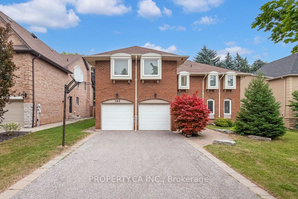 143 Cambridge Crescent, Richmond Hill, ON L4C 6G1 – main photo