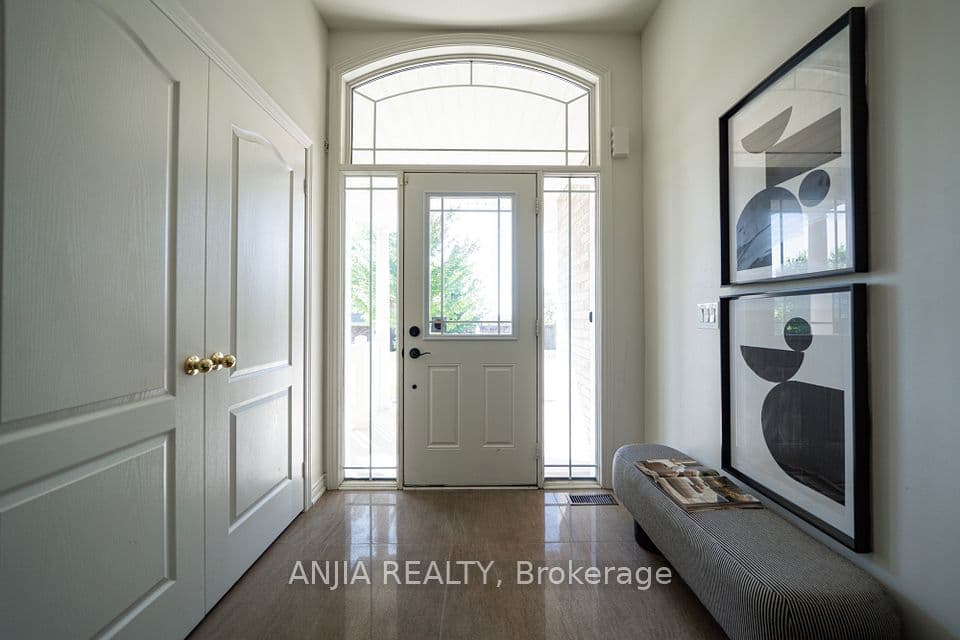 68 Old Field Crescent, East Gwillimbury, ON L9N 0A4 – photo 3