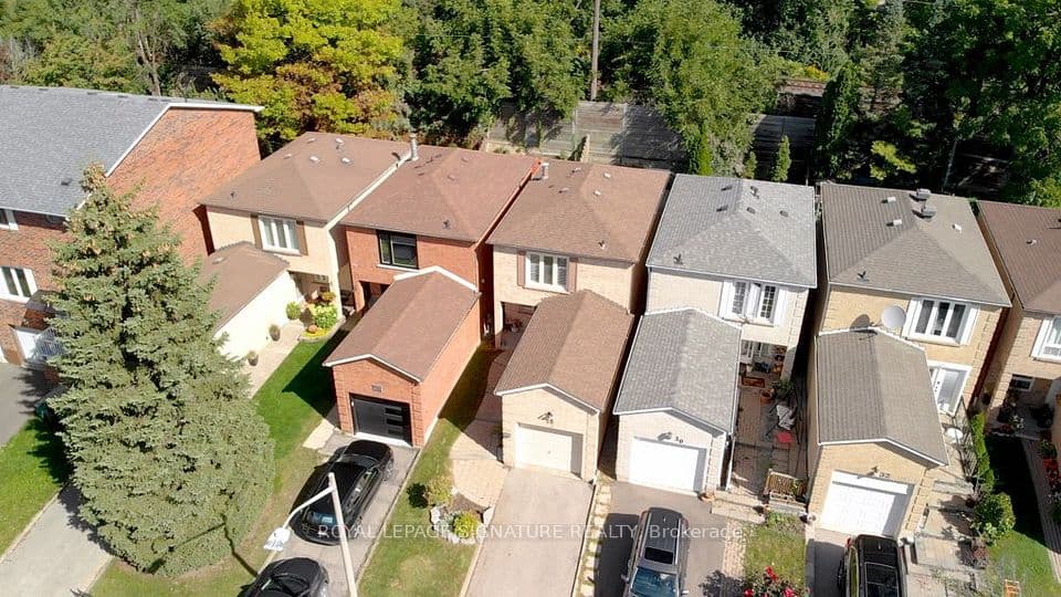 28 Augusta Court, Markham, ON L3T 7K7 – photo 3