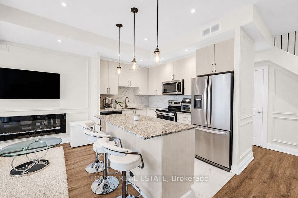 5309 Highway 7 A203, Vaughan, ON L4L 0J1 – photo 2