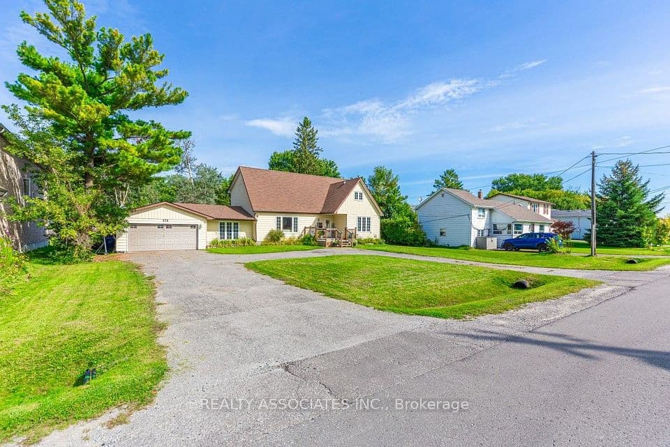 174 Bayview Avenue, Georgina, ON L4P 2S9 – photo 3