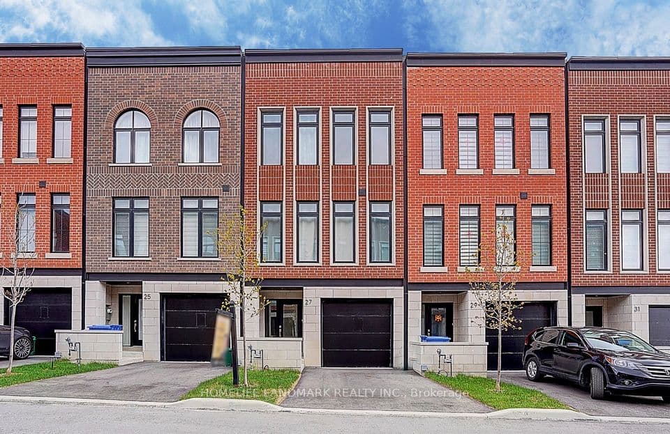 27 Chestnut Court, Aurora, ON L4G 4A4 – main photo