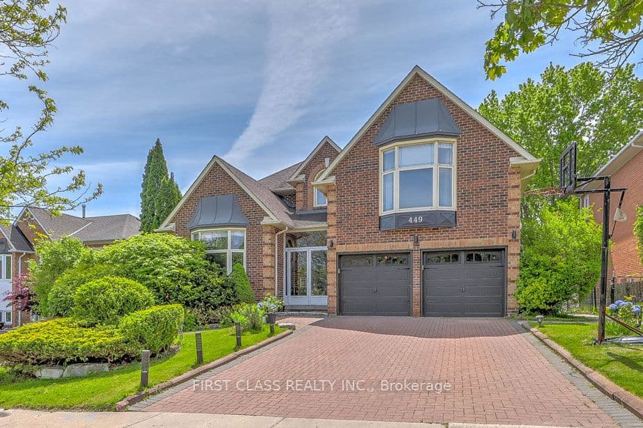 449 Alex Doner Drive, Newmarket, ON L3X 1C3 – photo 2