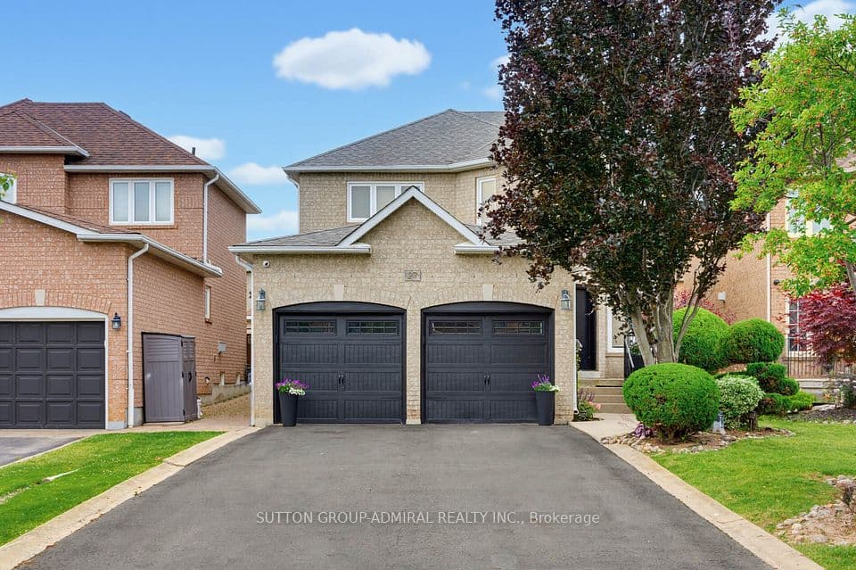 27 Pine Hollow Crescent, Vaughan, ON L6A 2L6 – main photo