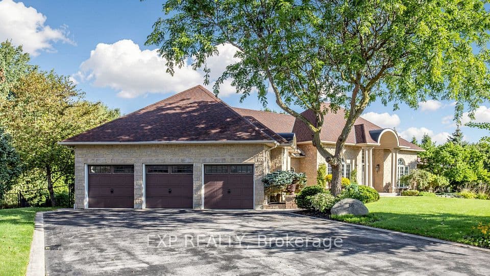 36 Maplehyrn Avenue, East Gwillimbury, ON L0G 1V0 – photo 2