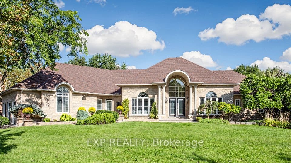 36 Maplehyrn Avenue, East Gwillimbury, ON L0G 1V0 – main photo