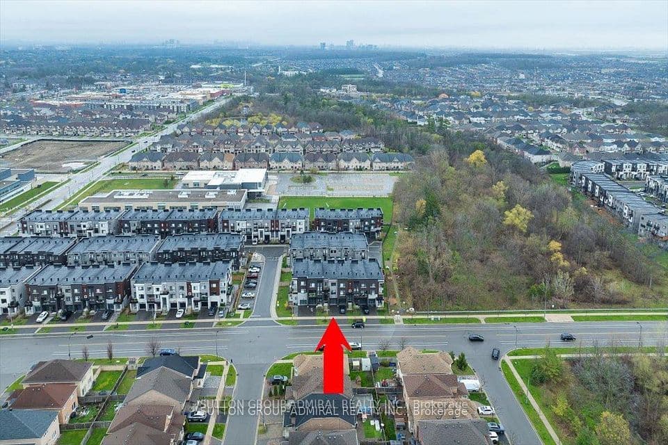 131 Lebovic Campus Drive, Vaughan, ON L6A 4J4 – photo 2