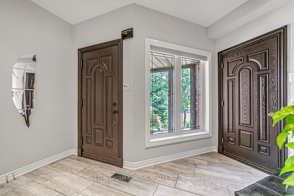 18 Buckhorn Avenue, Richmond Hill, ON L4C 0E3 – photo 3