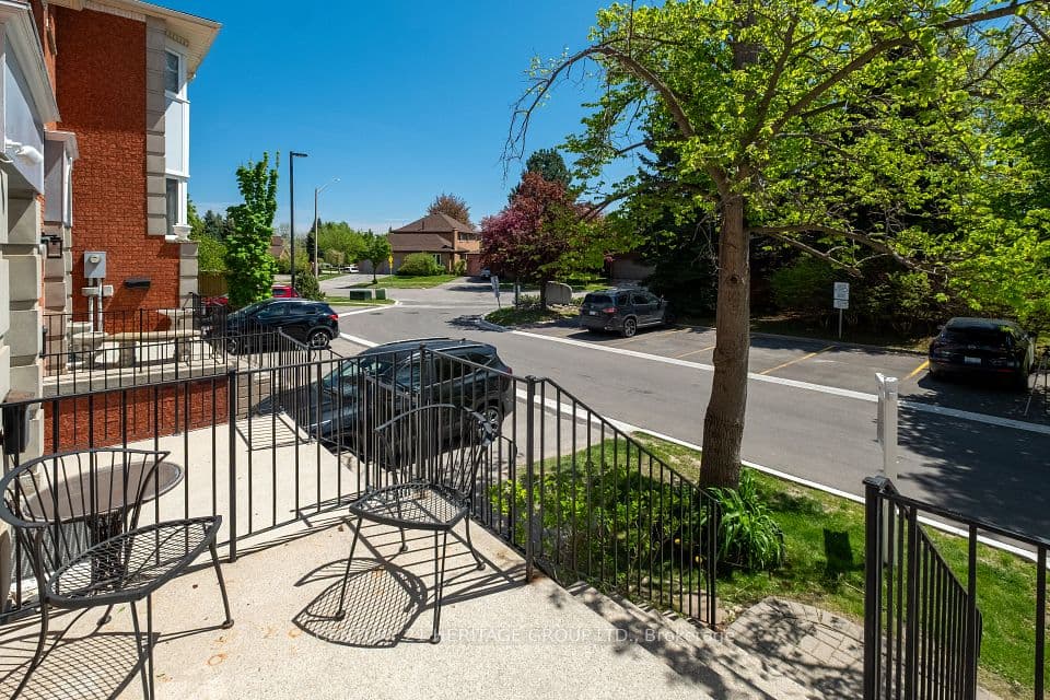 80 McCallum Drive 35, Richmond Hill, ON L4C 9X5 – photo 3