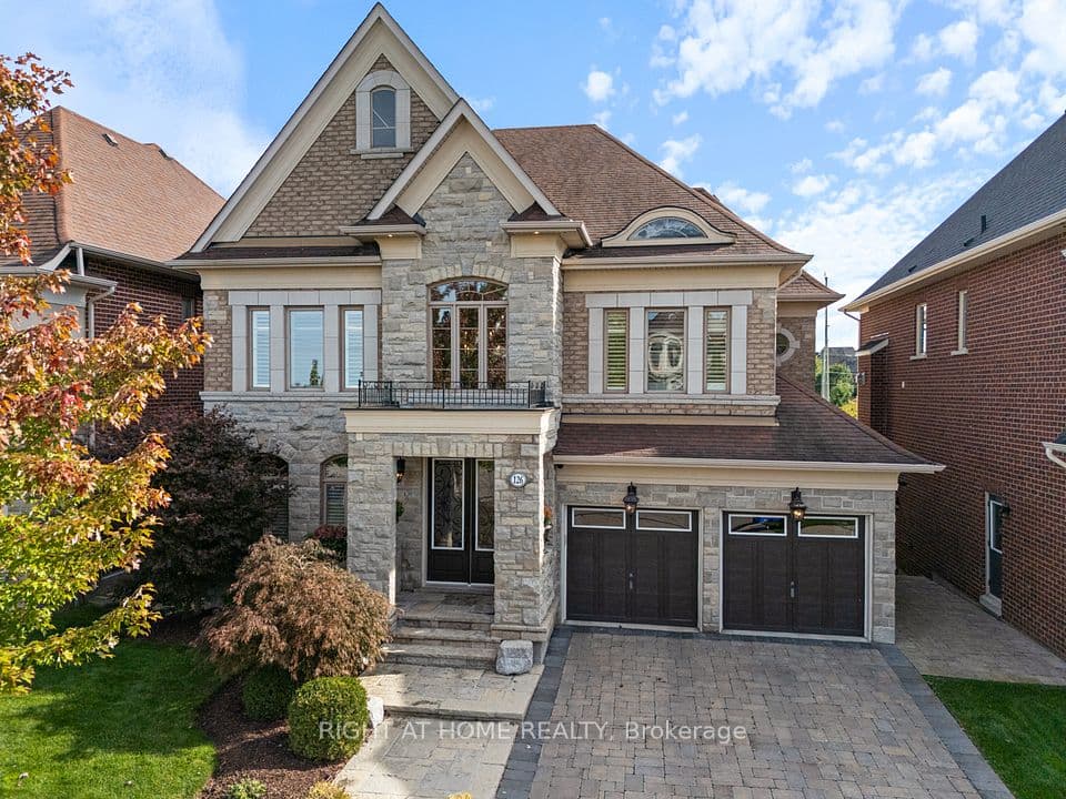 126 Vines Place, Aurora, ON L4G 0R7 – main photo