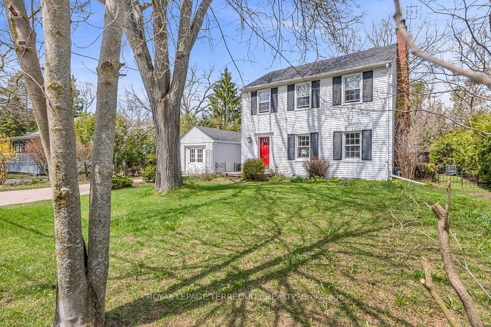 155 Centre Street W, Richmond Hill, ON L4C 3P6 – main photo