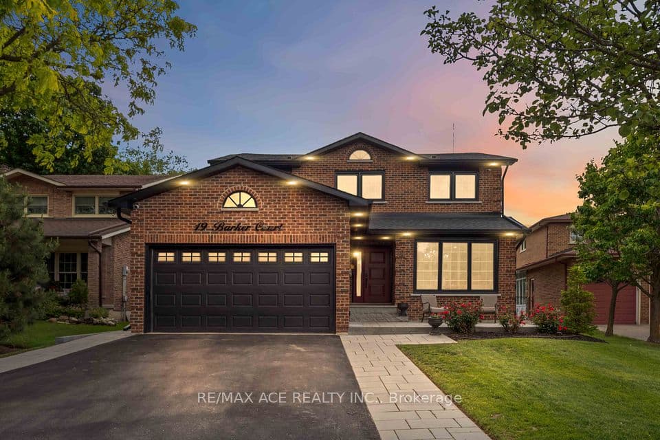 19 Barker Court, Markham, ON L3P 3X9 – main photo