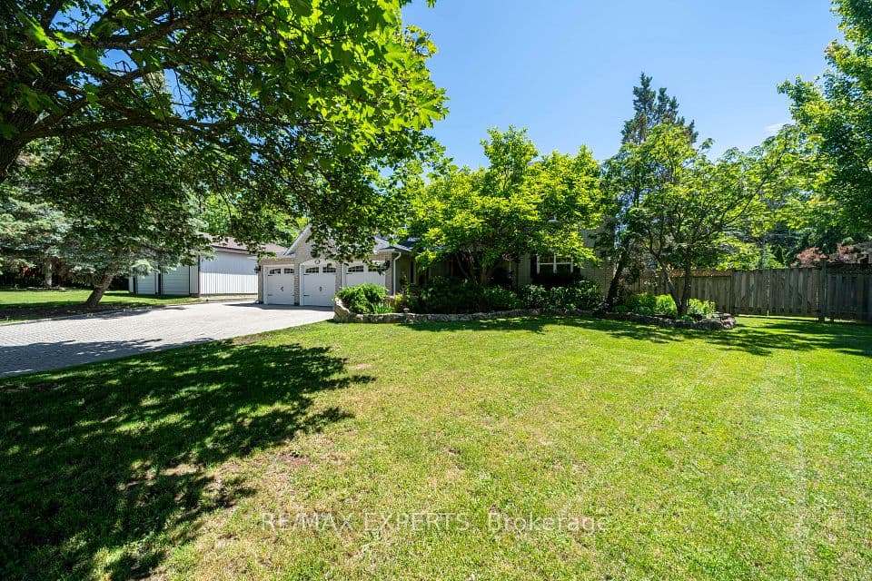 123 Fern Valley Crescent, Richmond Hill, ON L4E 2K3 – photo 3